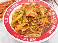 经典鸡炒全家福-滴滋味·新疆炒米粉·炒三凉(乌市总店)