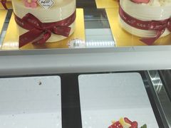 -花花卷卷·鲜食蛋糕(静安久光百货店)