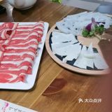 在宜川路上的一家不错的猪肚鸡店 已经来吃了很多次了