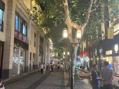 -吴山路夜市