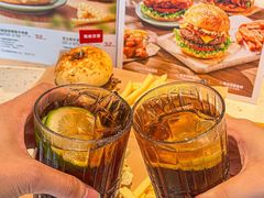 -必胜客(WOW中心城店)