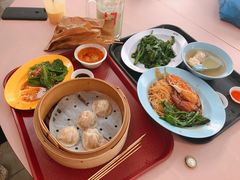 -亚历山大村美食中心