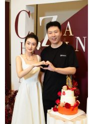 -MECCI婚礼摄影跟拍(红东方广场店)