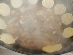 -三江鱼东北特色铁锅炖(骆驼店)