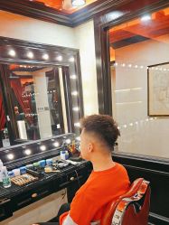 -东方先生国潮男士理发馆