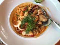 -Chom Cafe and Restaurant