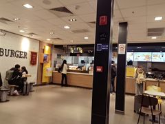 -麦当劳(上海虹桥站30B检票口楼上)