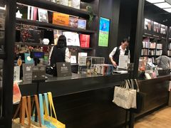-诚品(信义店)