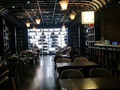 -钟书阁(松江泰晤士小镇店)