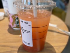 -星巴克臻选(莘庄仲盛店)