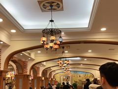 大堂-清真·玛丽亚新疆菜主题餐厅(浙江中路店)