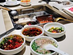 -海底捞火锅鲜切牛肉主题店(长寿路店)