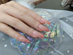 -灰姑娘美甲美睫馆