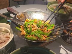-费大厨辣椒炒肉(高铁吾悦广场店)