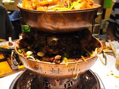 铜锅牛蛙-蛙蛙叫干锅年代(簋街总店)