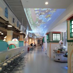 -Qmiss家庭娱乐中心(恒隆广场店)