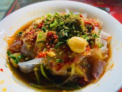-烤肉小伙烤肉店