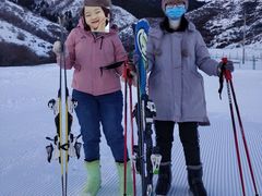 -丝绸之路山地度假区滑雪场