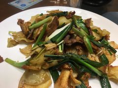 -钵家大院·地道湖北菜(江夏·大花岭店)