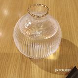 孤寒对影酒贪杯，如痴如醉如日料