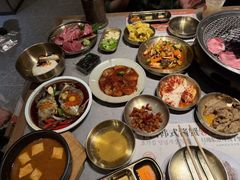 -草家酱蟹炭火烤肉店(珲春南路一店)