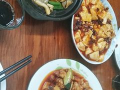 -胡子饮食店