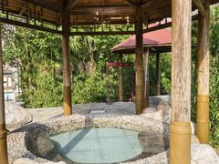 -金孔雀温泉旅游度假村