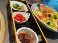-铭牛烧肉·和牛海鲜自助(高新月牙湖店)
