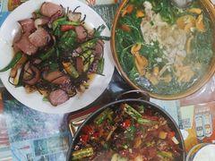 -乡土特色.冷锅鱼.牦牛肉汤锅