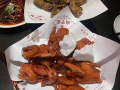 -鸽子侯·家宴·平价海鲜(市图书馆店)