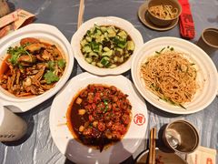-肥肥虾庄·金牌油焖大虾(杨园滨江时代walk店)