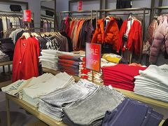 -URBAN REVIVO(北京斯普瑞斯奥特莱斯店)