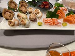 三文鱼腩刺身拼红酒鹅肝-金苑海鲜酒家(来魅力店)