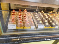 -85度C(生甜甜圈研究工坊·上海平凉店)