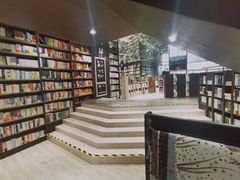 -钟书阁(群光广场店)