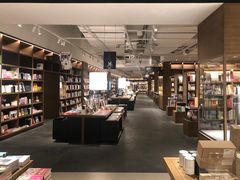 -茑屋书店(天目里店)