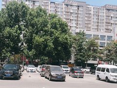 -翠微牡丹园停车场