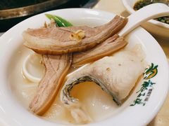 -墨脱石锅椰子鸡•香草鸭•东山羊(大东海店)