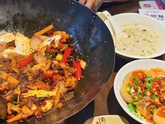-富正毅三下锅·湘西韵味(天门山索道店)