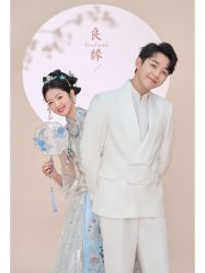 -雪中彩影婚纱摄影·微光艺术中心