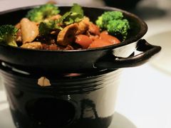 面筋烧猪尾巴-渝半城经典川粤菜(重庆天地店)