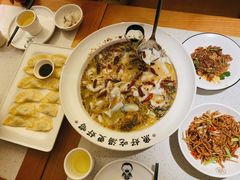 -江渔儿酸菜鱼(港湾1号店)