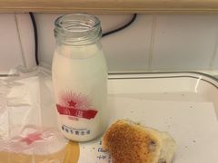 -红星前进面包牛奶公司(君太店)