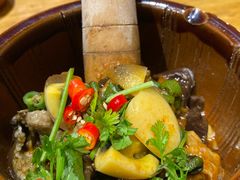 尖椒擂茄子-老滇山寨•云南特色菜•地方菜•民族风情歌舞表演(金碧店)