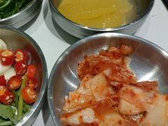 -山野的朋友露营炭火烤肉