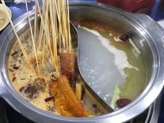鸳鸯锅底-马路边边·成都串串(翠柏路店)