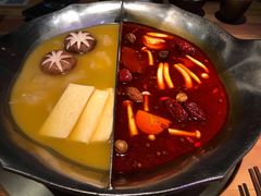 红颜花胶鸡锅-湊湊火锅·茶憩(杭州湖滨银泰in77店)