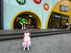 -m豆巧克力世界(上海世茂广场店)