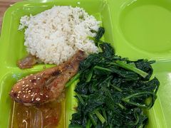 -同济大学本部学苑饮食广场