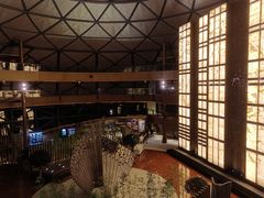 -上海滴水湖皇冠假日酒店